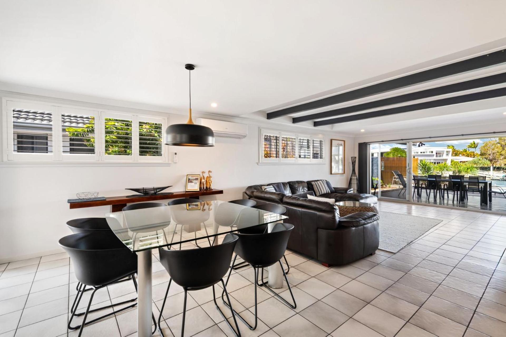 4 Bedroom On Canal Holiday home Mooloolaba