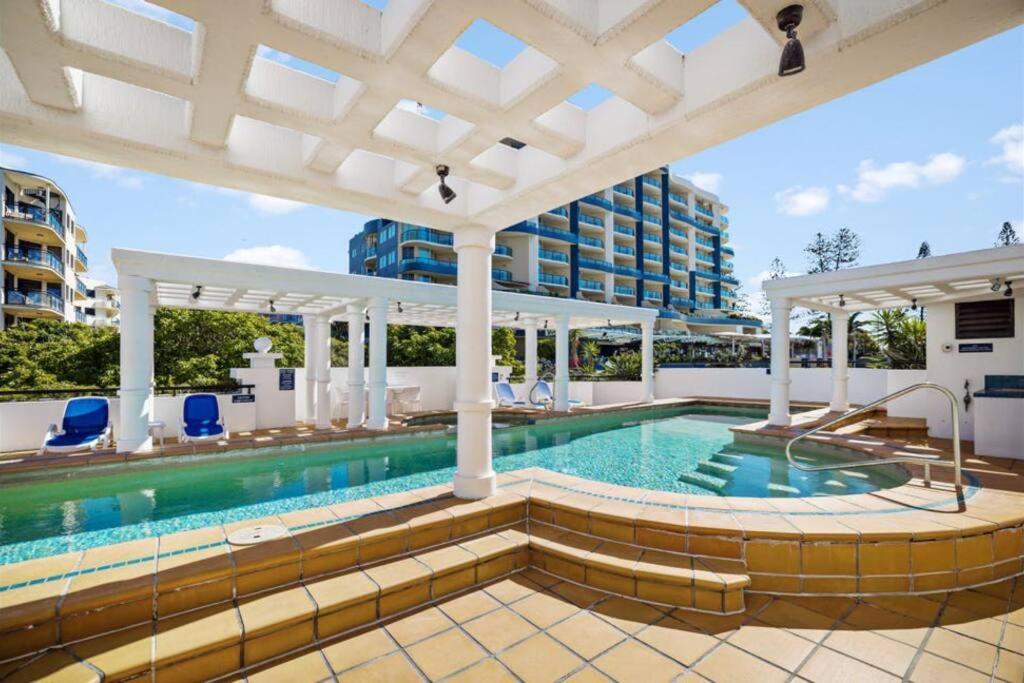 Apartment At The Mooloolaba, Private Rooftop With Spa, 50m To Beach, Surfclub And Esplanade