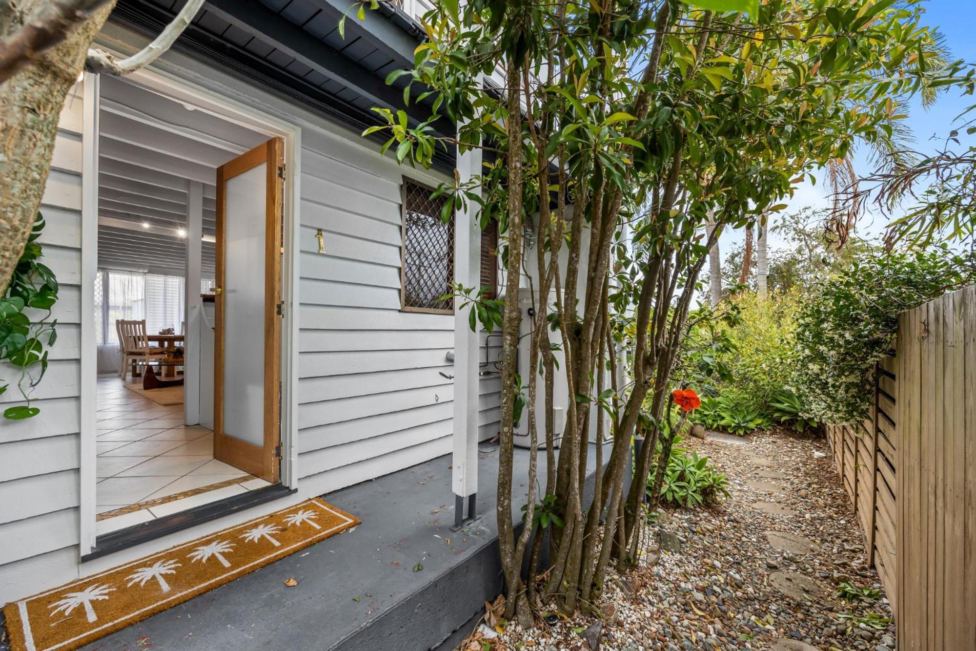 Holiday home Chic 2-bed Cabin-style By