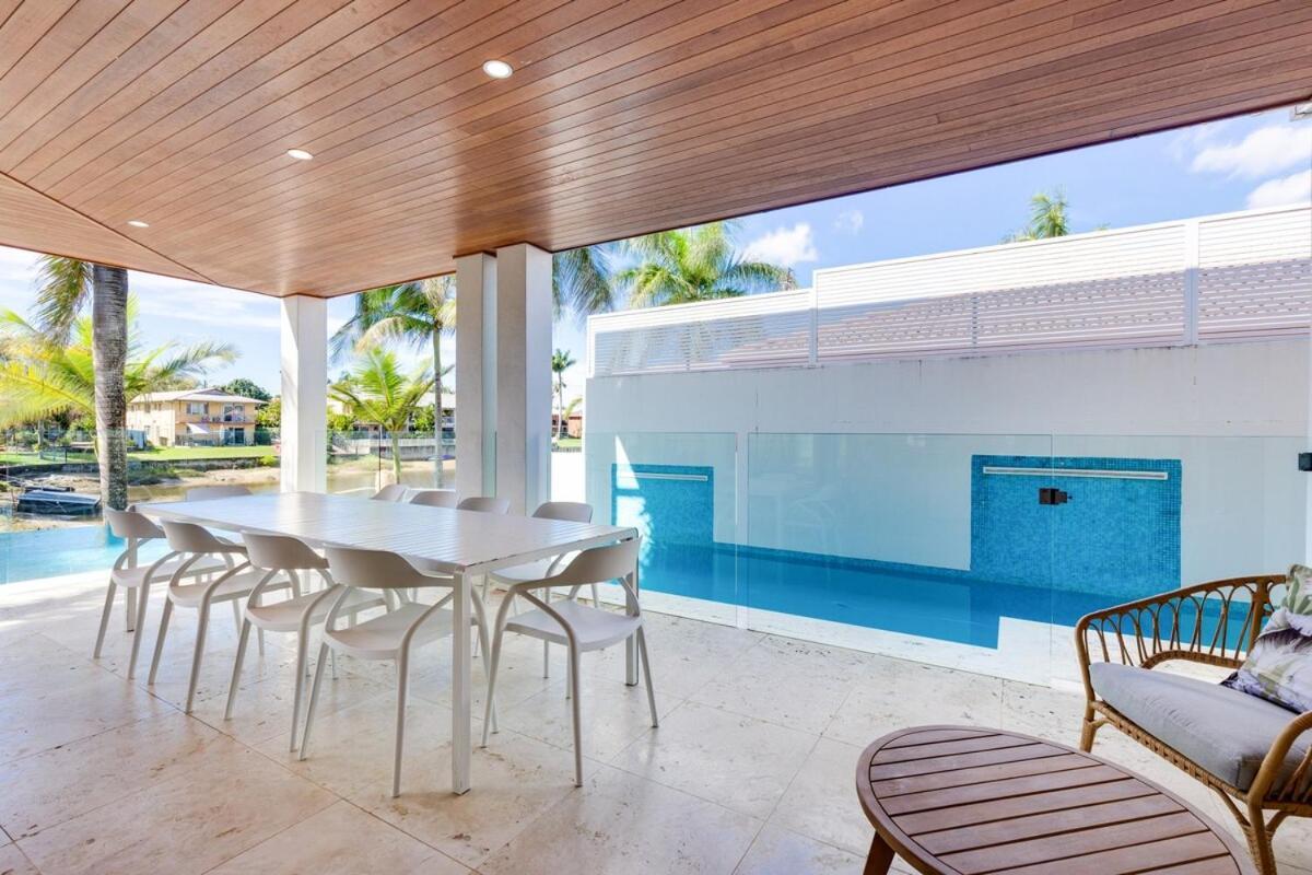 Holiday home Luxurious, Tropical Haven, Mooloolaba- Moonda5 Mooloolaba