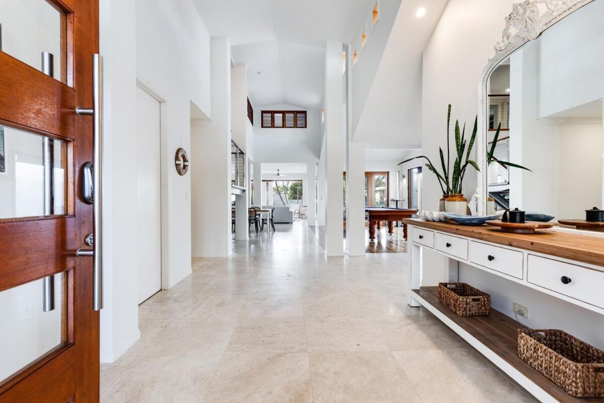 Luxurious, Tropical Haven, Mooloolaba- Moonda5 *