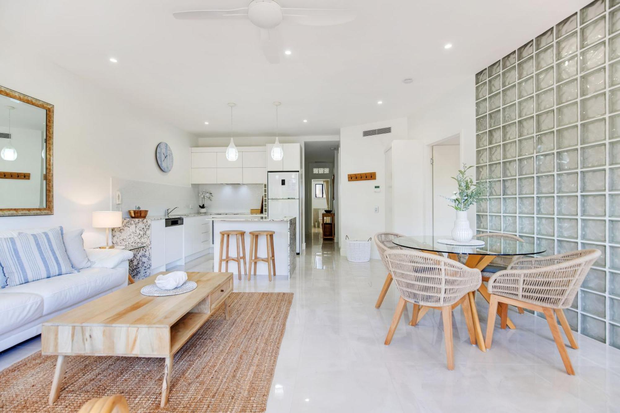 Mirra Chana Mooloolaba