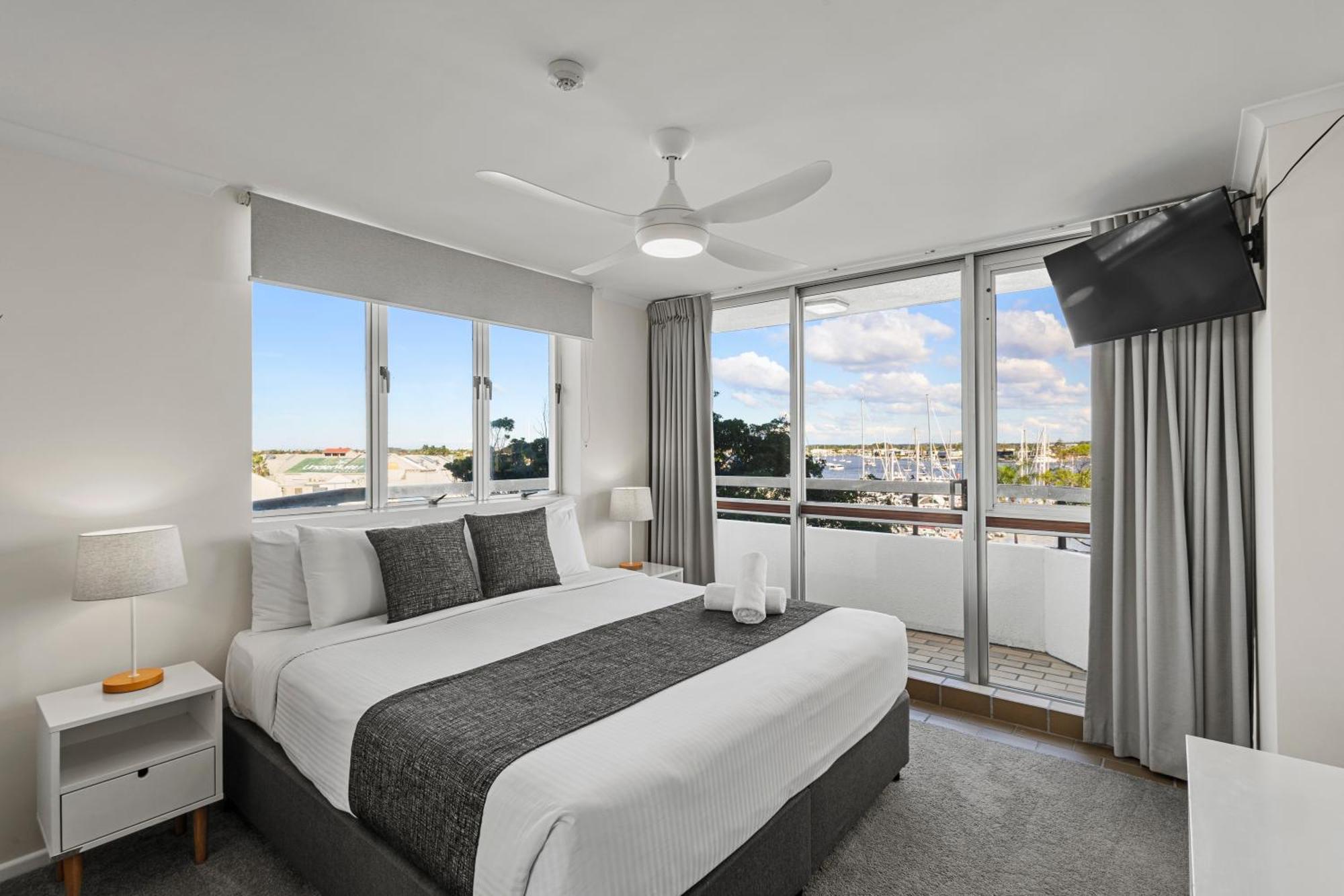 Aparthotel Newport 4*