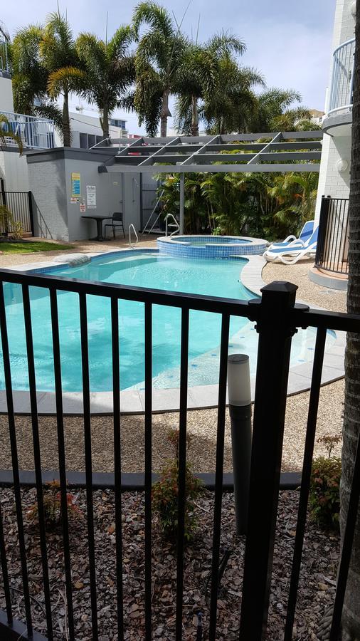 Mooloolaba Beach Beachwalk *