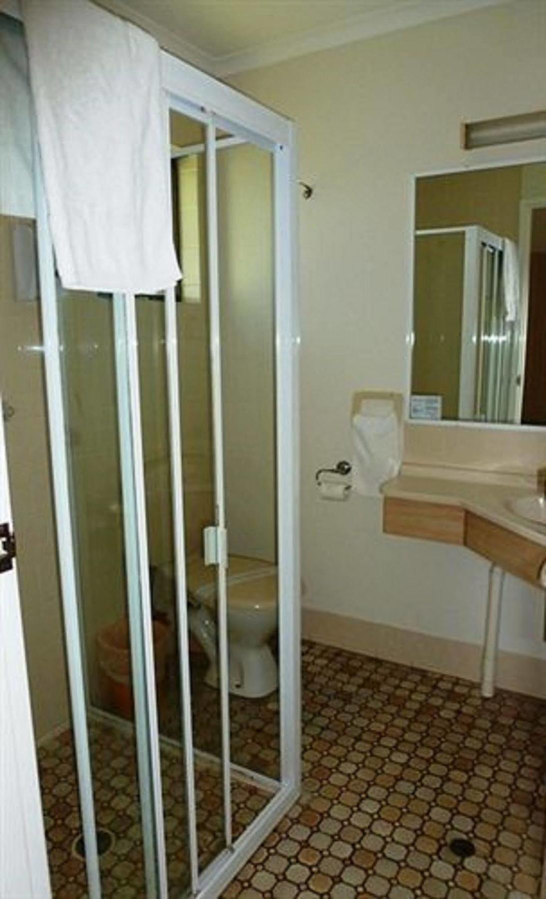Twin Pines Motel Mooloolaba