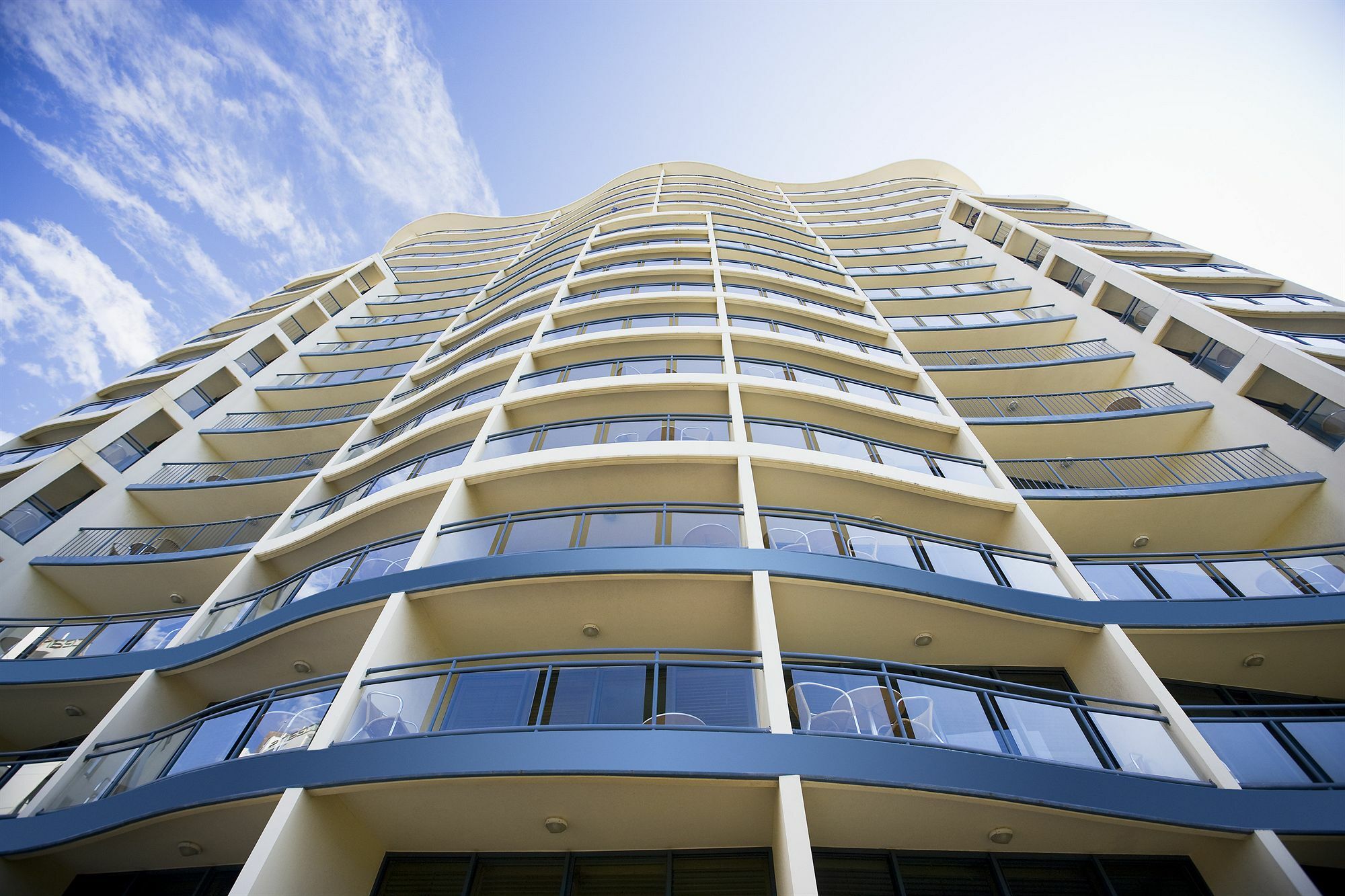 Mantra Aparthotel 4*