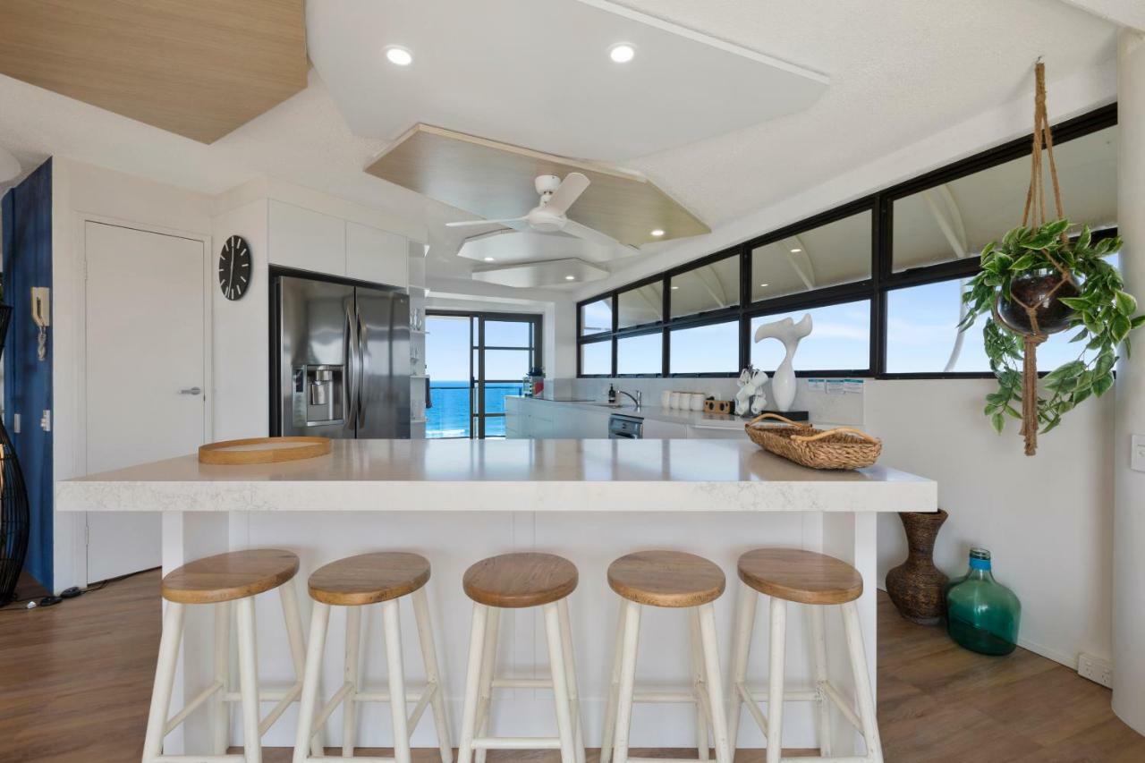 The Penthouse Ocean Views Private And Sauna And Complimentary Wifi Mooloolaba