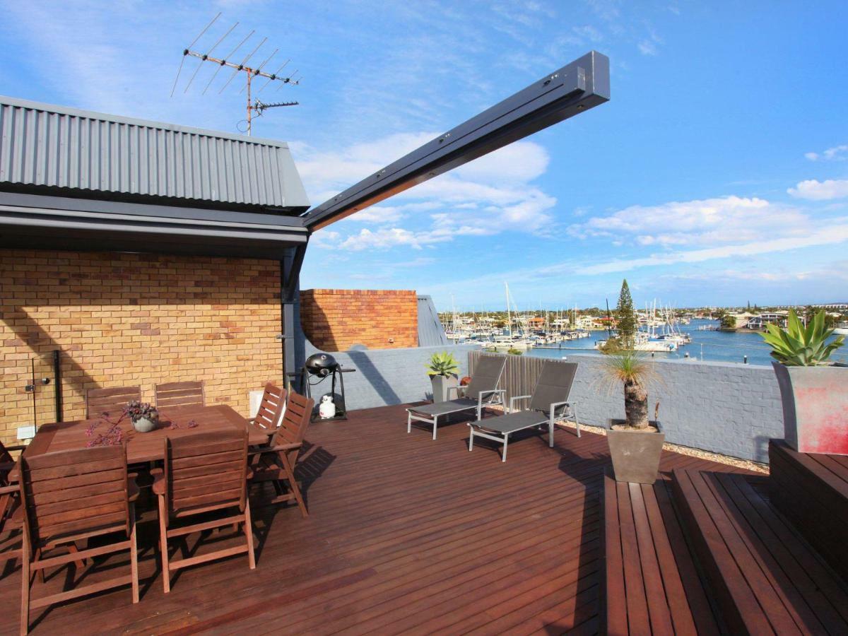 Spectacular Location And Views, 3 Bedrooms , Private Rooftop Apartment Mooloolaba