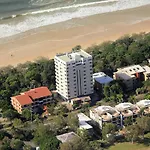 La Mer Holiday Apartments