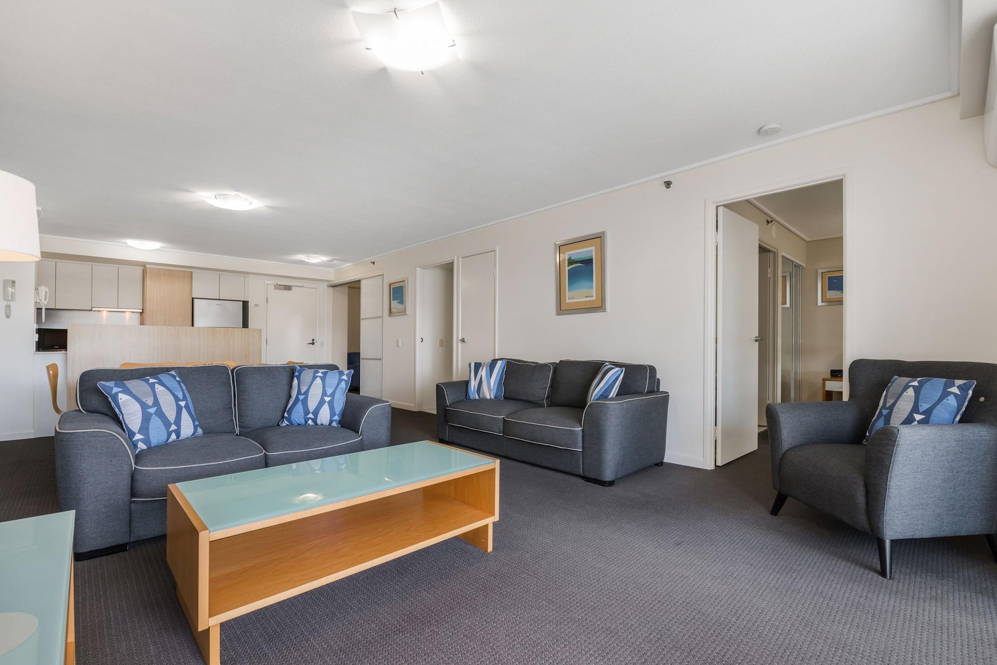 Seamark On First Aparthotel