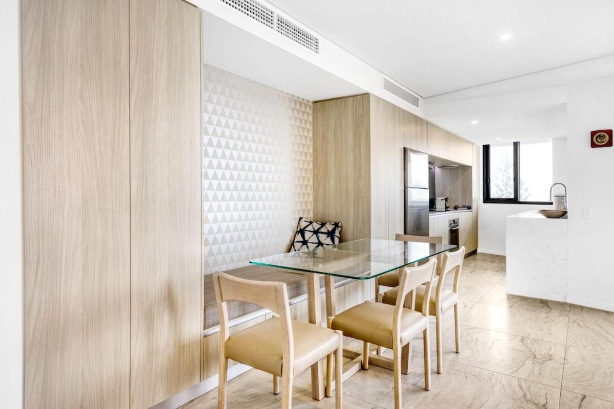 Breeze 801 Apartment