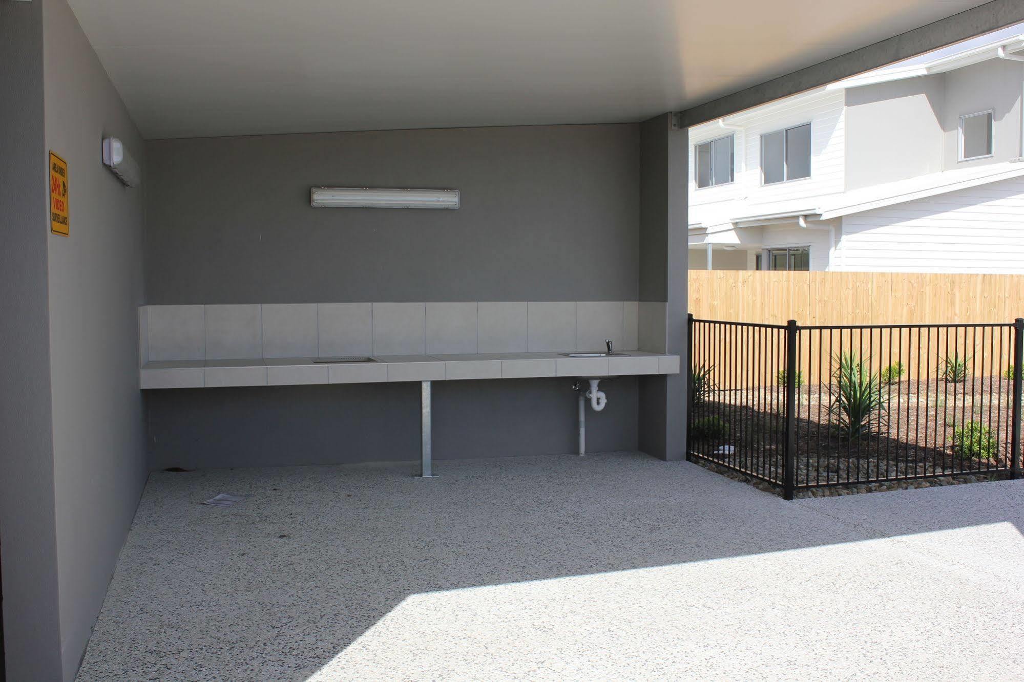 Direct Collective - Breeze On Brightwater Mooloolaba