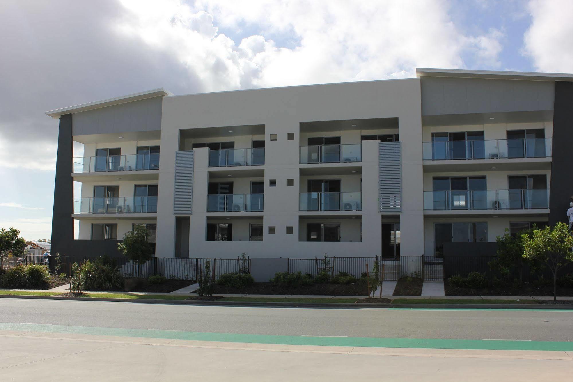 Direct Collective - Breeze On Brightwater Aparthotel 4*