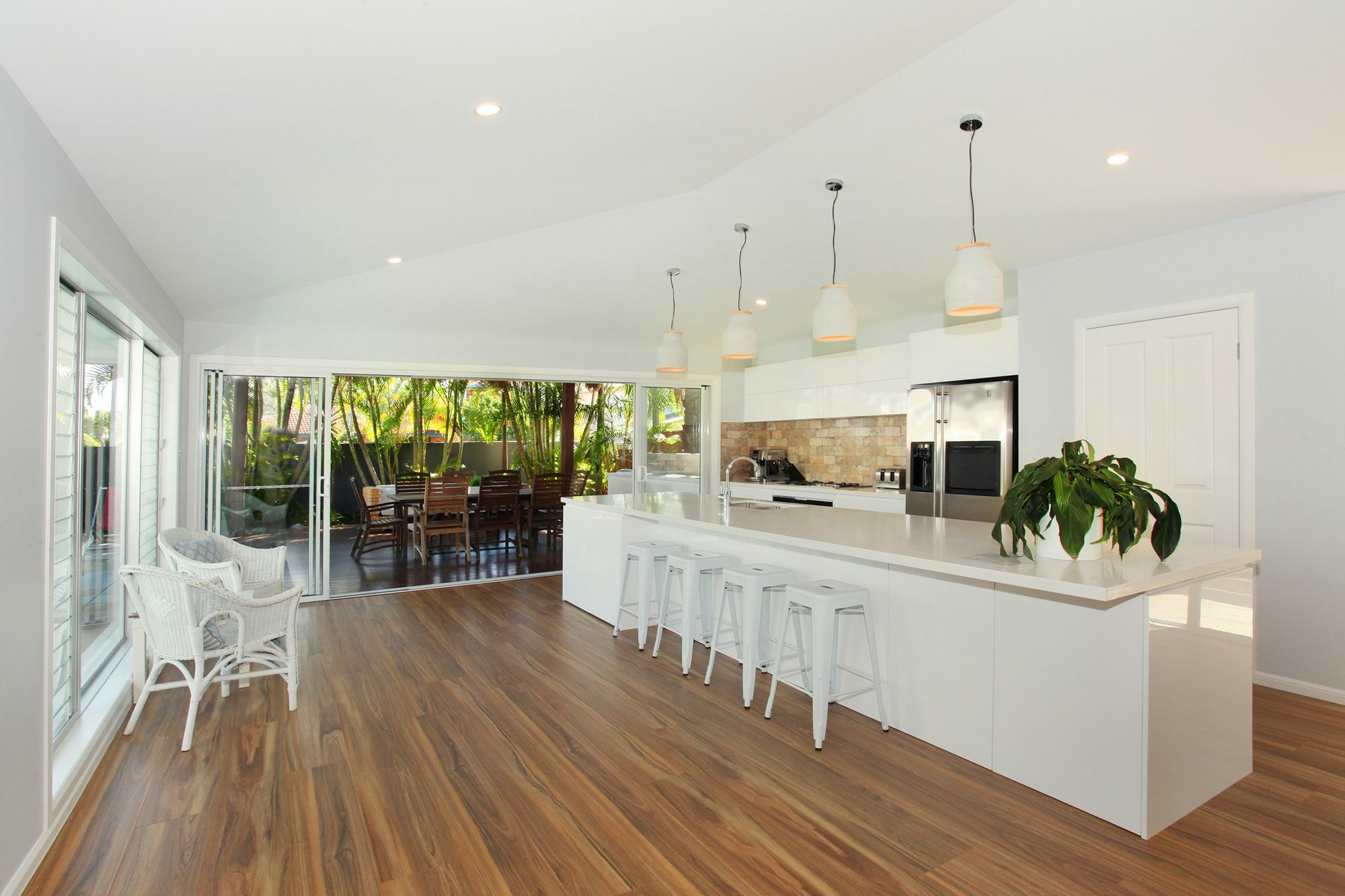 Carrothool 29 - 6 Bedroom On Canal With Pool Holiday home *