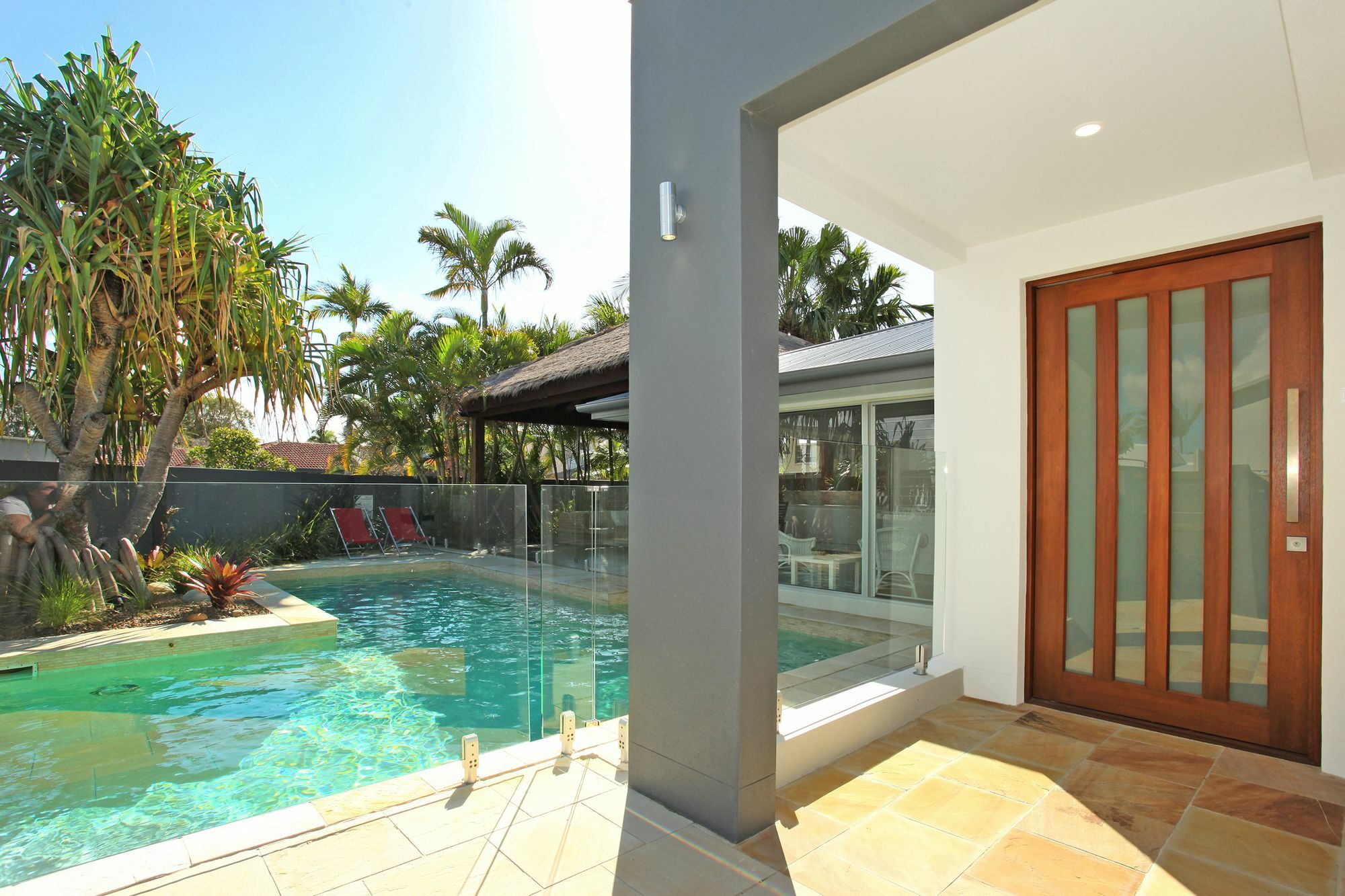 Carrothool 29 - 6 Bedroom On Canal With Pool