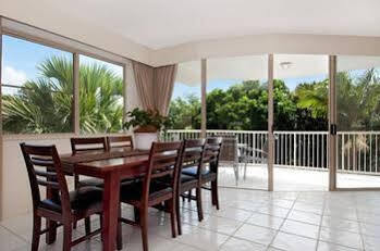 Aparthotel Beachcomber On The Spit 4*