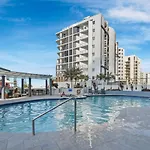 Mooloolaba International 101