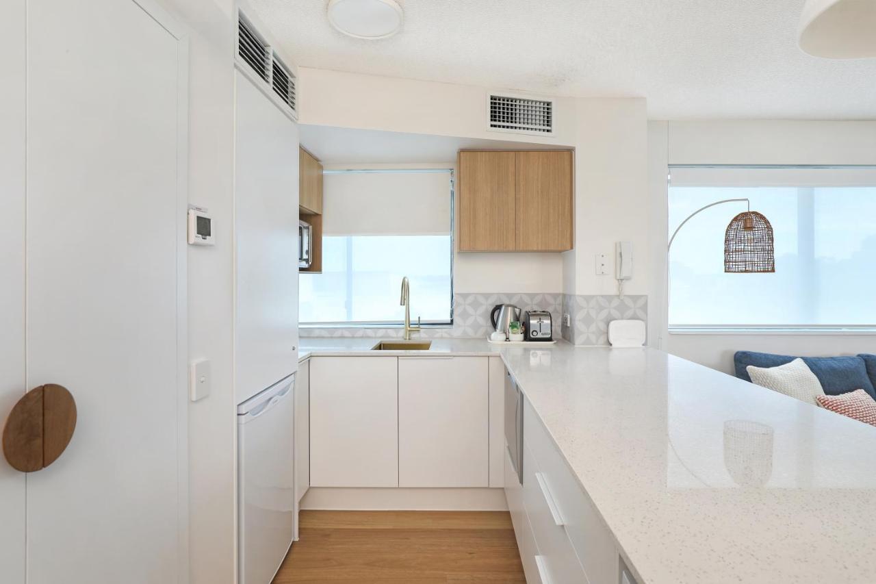 Apartment International 101